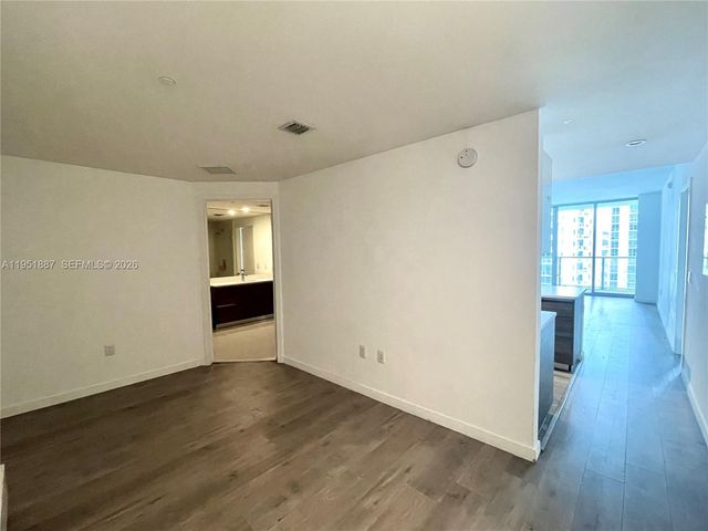 1100 S Miami Ave 2111, Miami, FL 33130