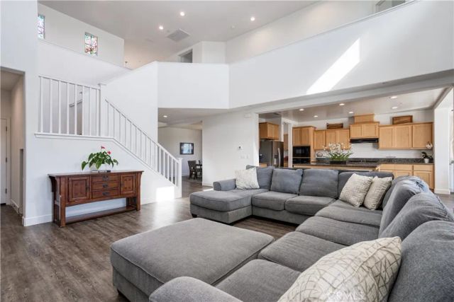 1267 Gold King Place Circle, Dinuba, CA 93618