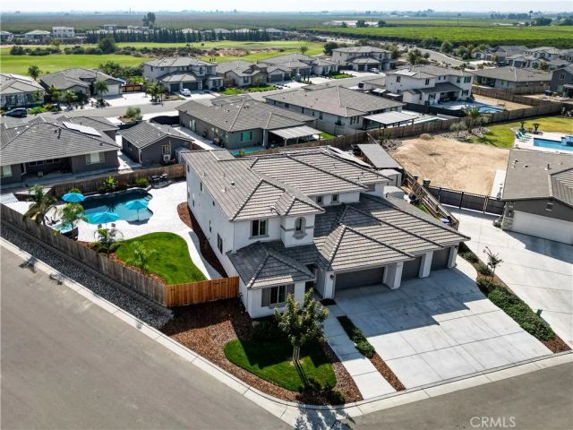 1267 Gold King Place Circle, Dinuba, CA 93618