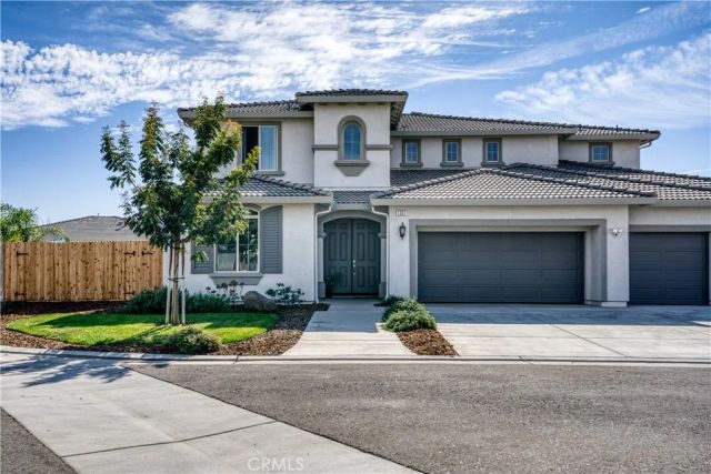 1267 Gold King Place Circle, Dinuba, CA 93618