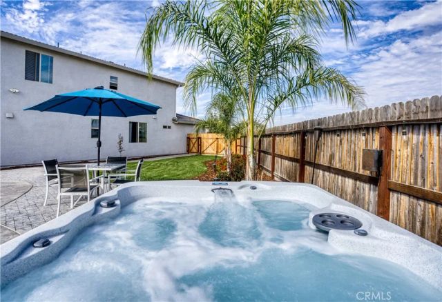 1267 Gold King Place Circle, Dinuba, CA 93618