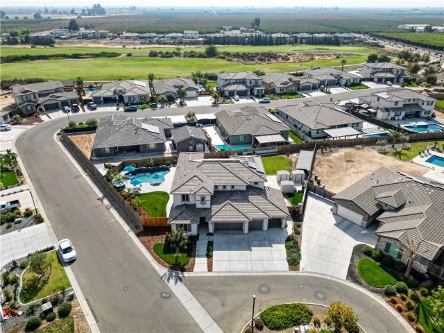 1267 Gold King Place Circle, Dinuba, CA 93618