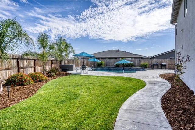 1267 Gold King Place Circle, Dinuba, CA 93618