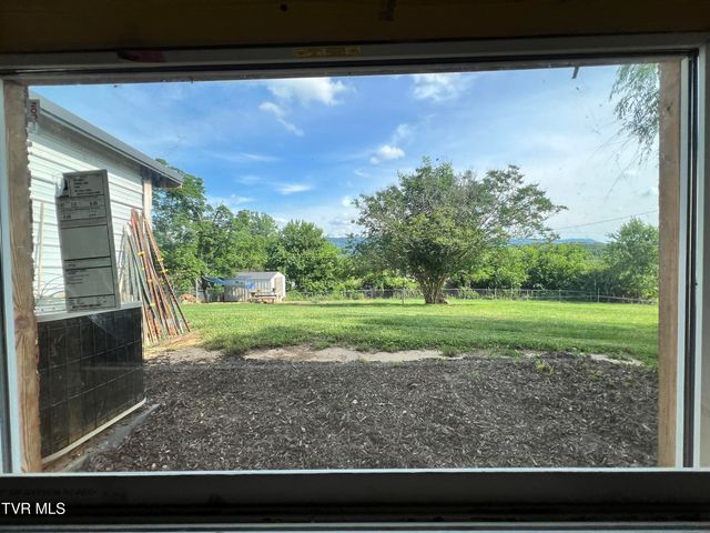 432 Dogwood Street, Mount Carmel, TN 37645