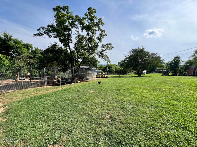 432 Dogwood Street, Mount Carmel, TN 37645