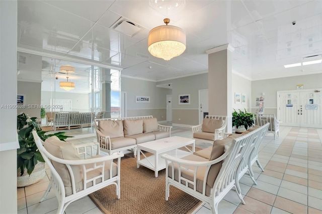 7135 Collins Ave 1025, Miami Beach, FL 33141