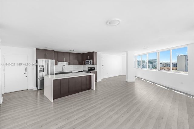 7135 Collins Ave 1025, Miami Beach, FL 33141