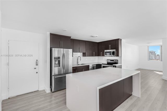 7135 Collins Ave 1025, Miami Beach, FL 33141