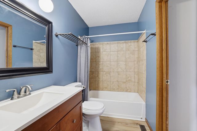 1057 Tamarack Lane, Lino Lakes, MN 55014