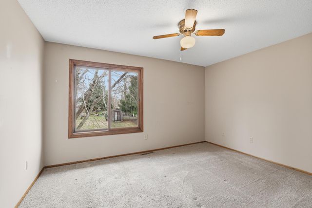 1057 Tamarack Lane, Lino Lakes, MN 55014