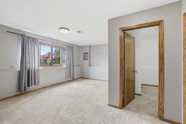 1057 Tamarack Lane, Lino Lakes, MN 55014