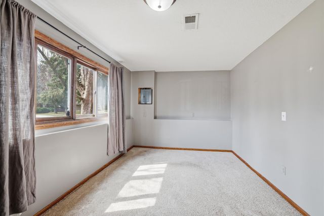 1057 Tamarack Lane, Lino Lakes, MN 55014