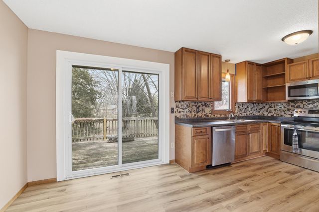 1057 Tamarack Lane, Lino Lakes, MN 55014