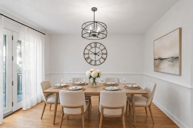 152 Wellman Ave. 152, Chelmsford, MA 01863