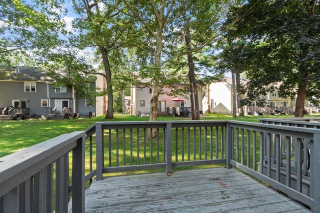 152 Wellman Ave. 152, Chelmsford, MA 01863