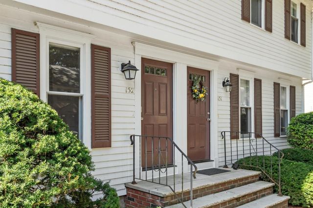 152 Wellman Ave. 152, Chelmsford, MA 01863