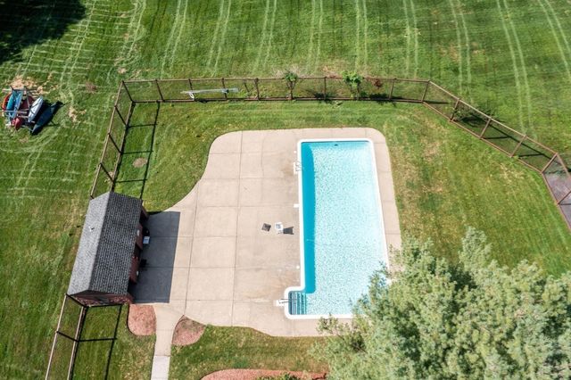 152 Wellman Ave. 152, Chelmsford, MA 01863