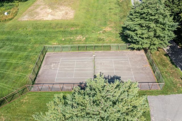 152 Wellman Ave. 152, Chelmsford, MA 01863
