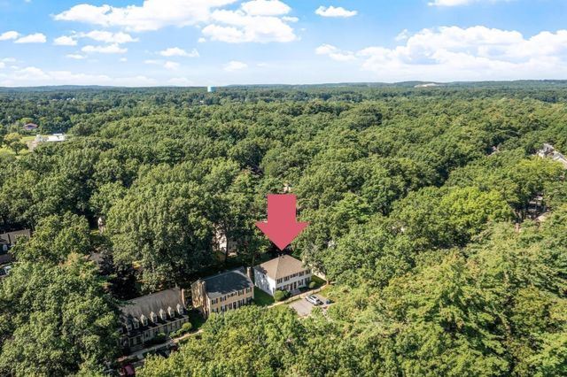 152 Wellman Ave. 152, Chelmsford, MA 01863