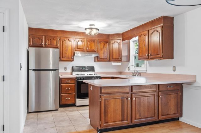 152 Wellman Ave. 152, Chelmsford, MA 01863