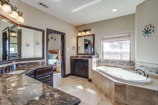 8613 Tuscan Way, Godley, TX 76044