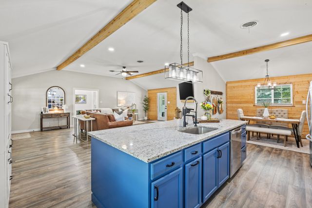 404 Paula, Mckinney, TX 75069