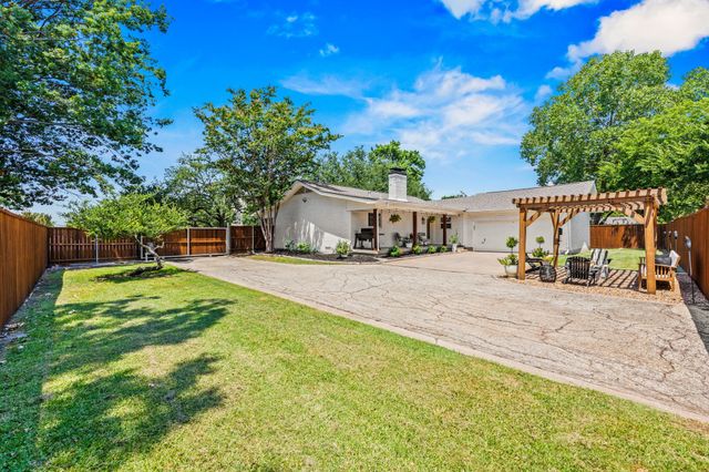 404 Paula, Mckinney, TX 75069