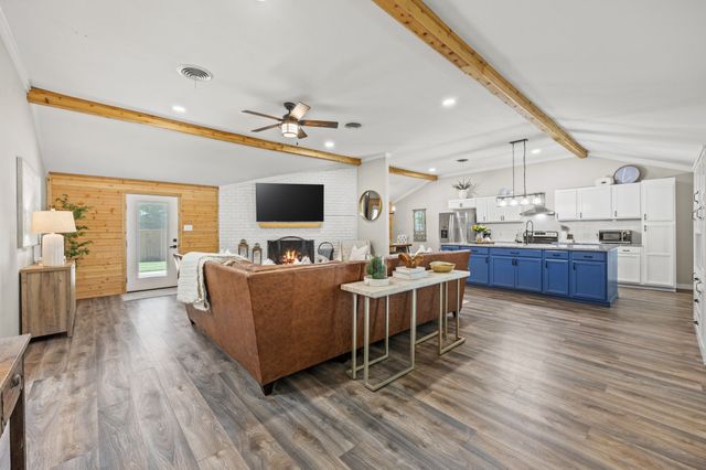 404 Paula, Mckinney, TX 75069