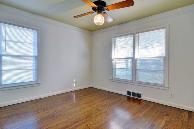 3367 Binyon Avenue, Fort Worth, TX 76133