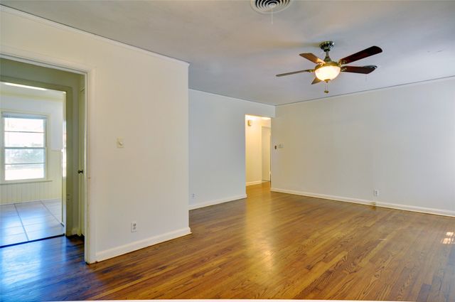 3367 Binyon Avenue, Fort Worth, TX 76133