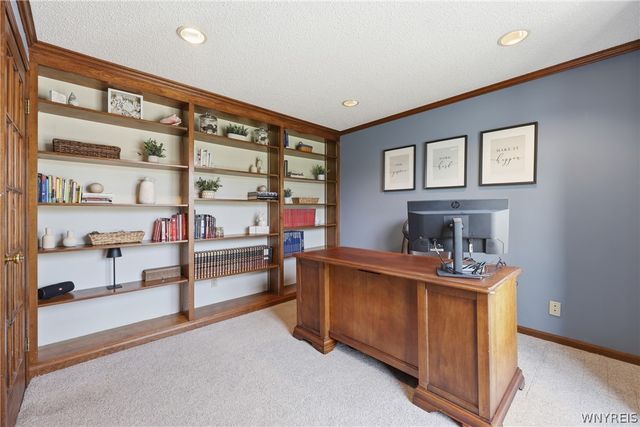8265 Lisa Lane, Clarence, NY 14051