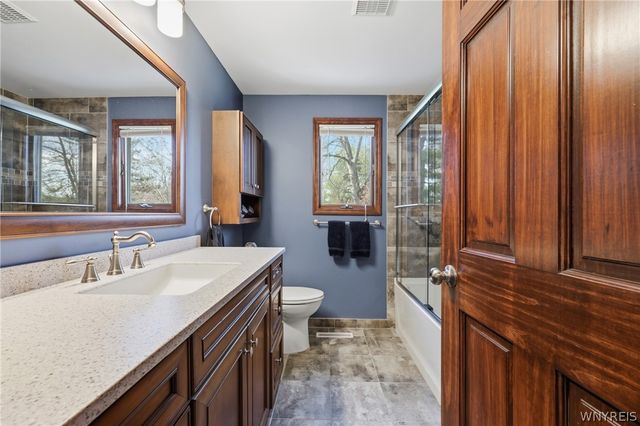 8265 Lisa Lane, Clarence, NY 14051