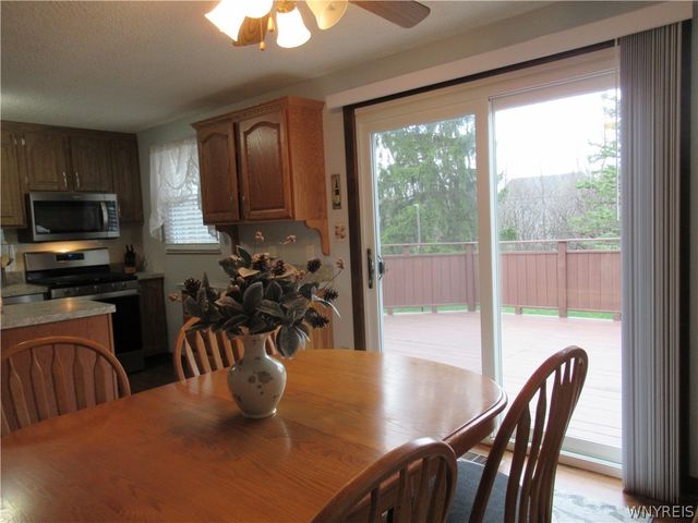 73 Foxcroft Drive, Hamburg, NY 14075