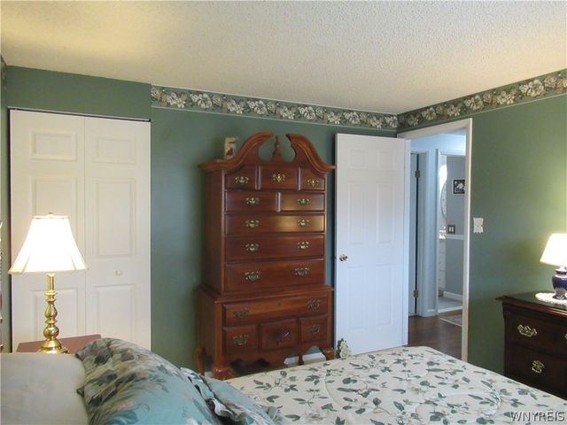 73 Foxcroft Drive, Hamburg, NY 14075