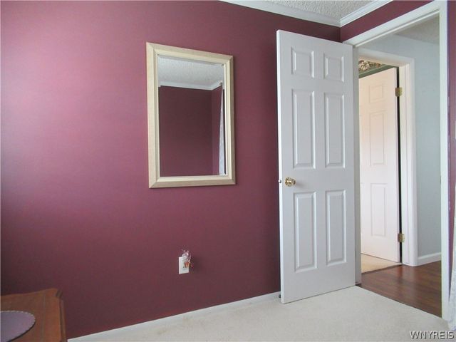 73 Foxcroft Drive, Hamburg, NY 14075