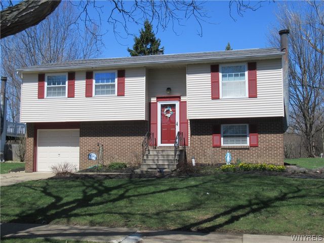 73 Foxcroft Drive, Hamburg, NY 14075