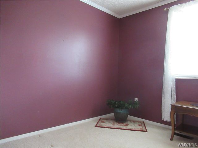 73 Foxcroft Drive, Hamburg, NY 14075