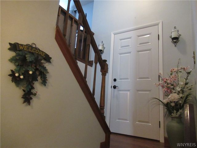 73 Foxcroft Drive, Hamburg, NY 14075