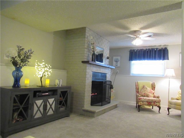 73 Foxcroft Drive, Hamburg, NY 14075