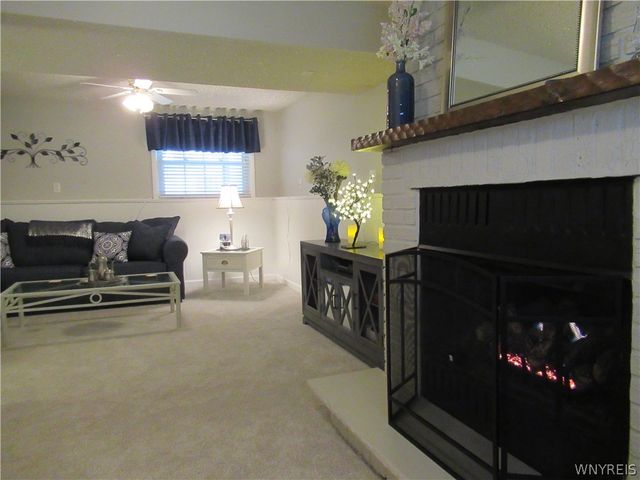 73 Foxcroft Drive, Hamburg, NY 14075