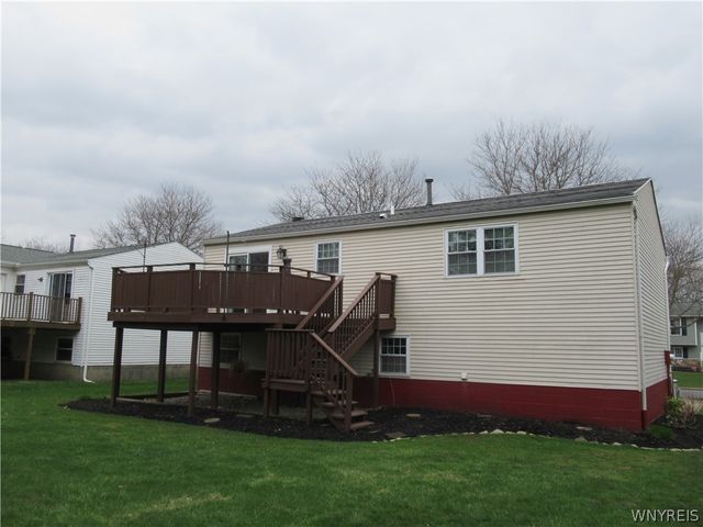 73 Foxcroft Drive, Hamburg, NY 14075