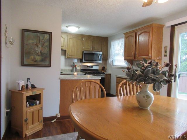 73 Foxcroft Drive, Hamburg, NY 14075