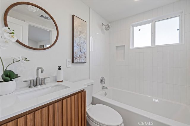 19017 Drycliff Street, Canyon Country, CA 91351