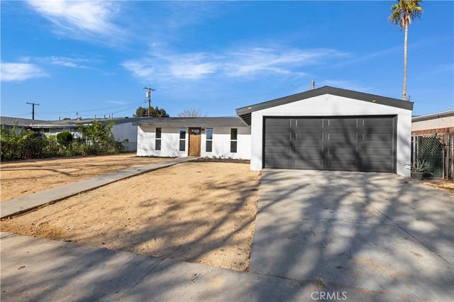 19017 Drycliff Street, Canyon Country, CA 91351