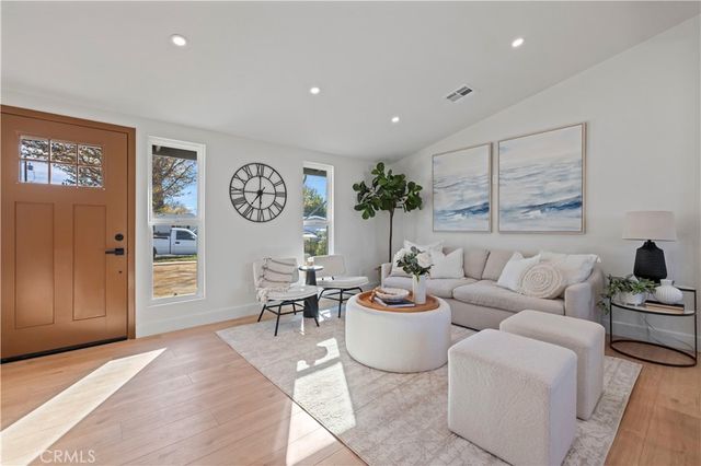 19017 Drycliff Street, Canyon Country, CA 91351