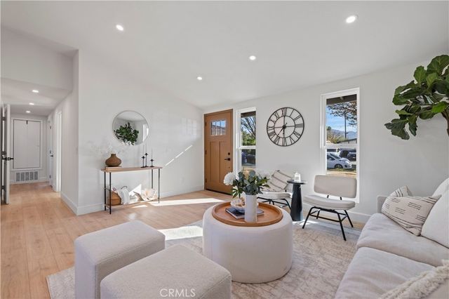 19017 Drycliff Street, Canyon Country, CA 91351