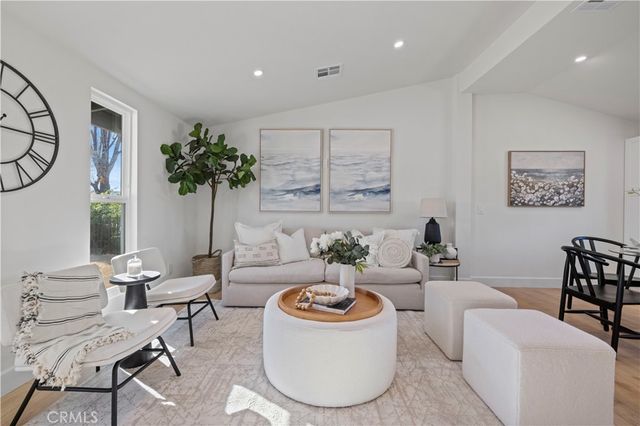 19017 Drycliff Street, Canyon Country, CA 91351