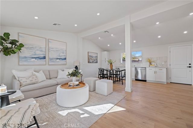 19017 Drycliff Street, Canyon Country, CA 91351