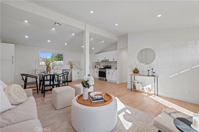 19017 Drycliff Street, Canyon Country, CA 91351