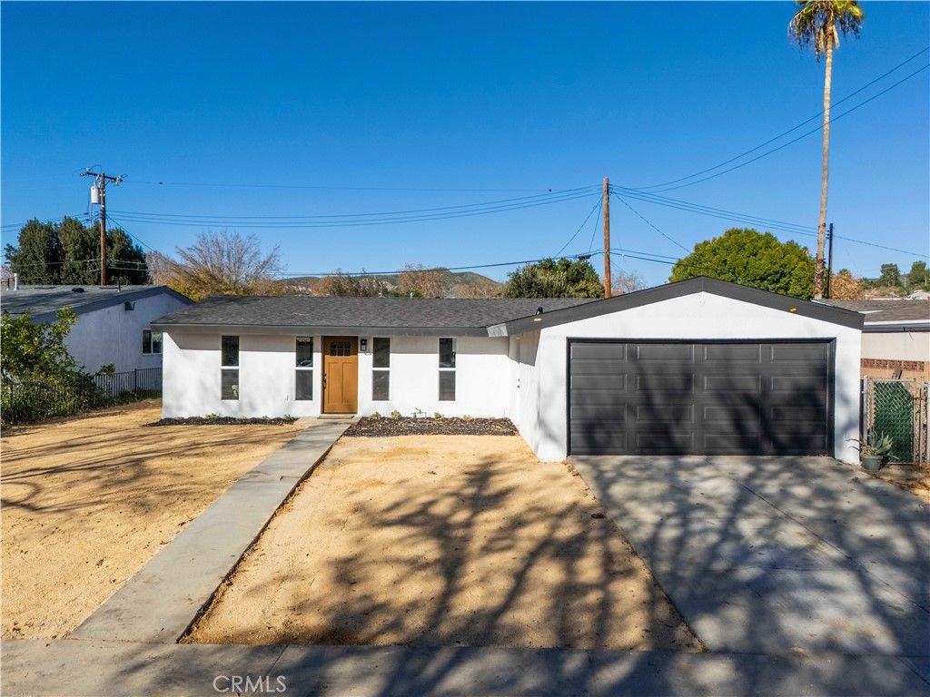 19017 Drycliff Street, Canyon Country, CA 91351